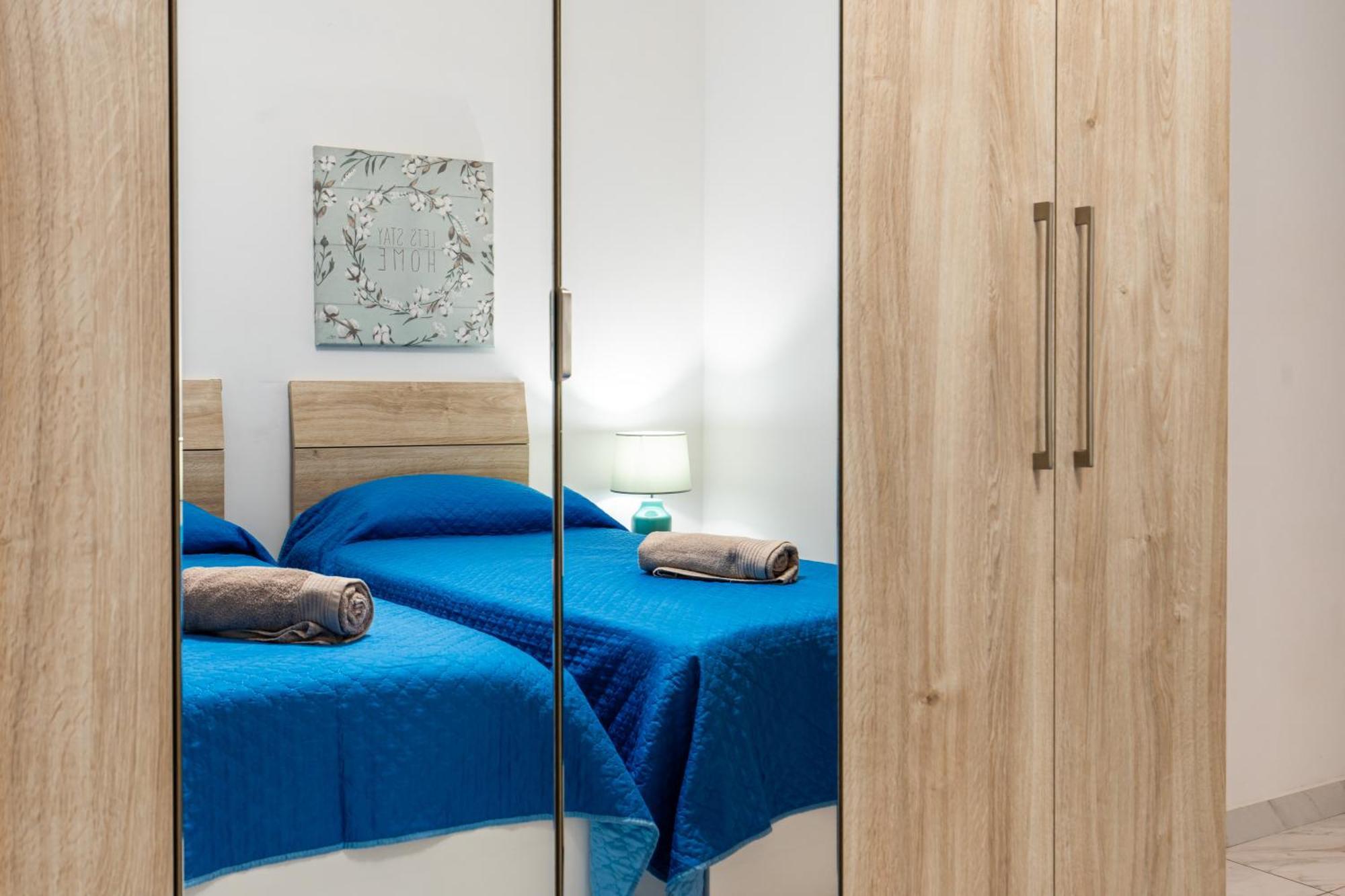 Poseidon Court Penthouse Superior Apartment St. Paul's Bay Ngoại thất bức ảnh
