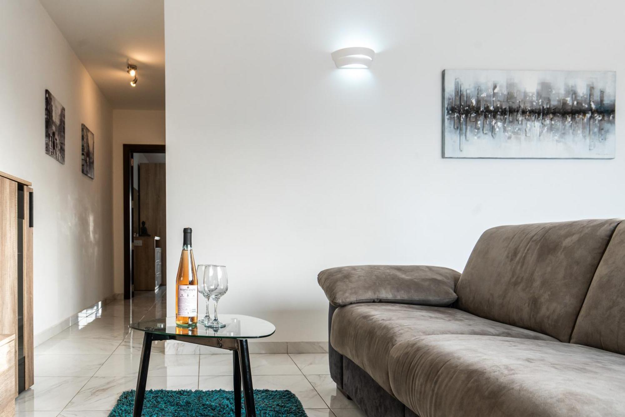 Poseidon Court Penthouse Superior Apartment St. Paul's Bay Ngoại thất bức ảnh