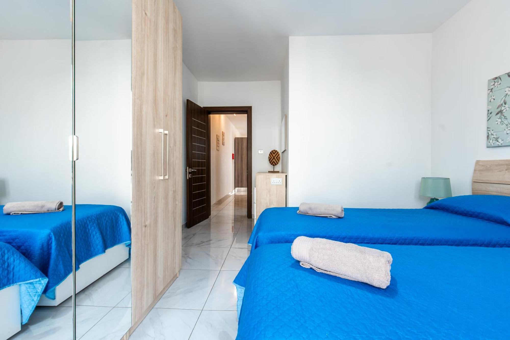 Poseidon Court Penthouse Superior Apartment St. Paul's Bay Ngoại thất bức ảnh