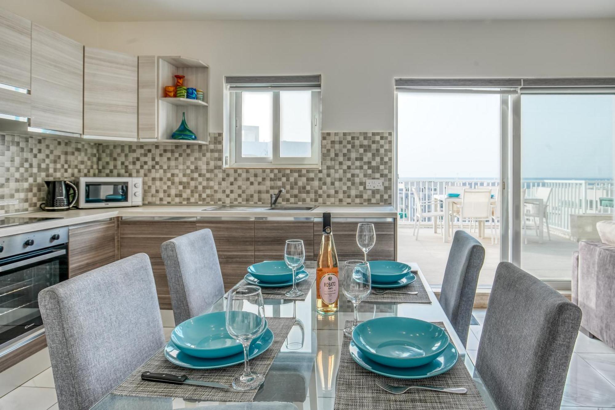 Poseidon Court Penthouse Superior Apartment St. Paul's Bay Ngoại thất bức ảnh
