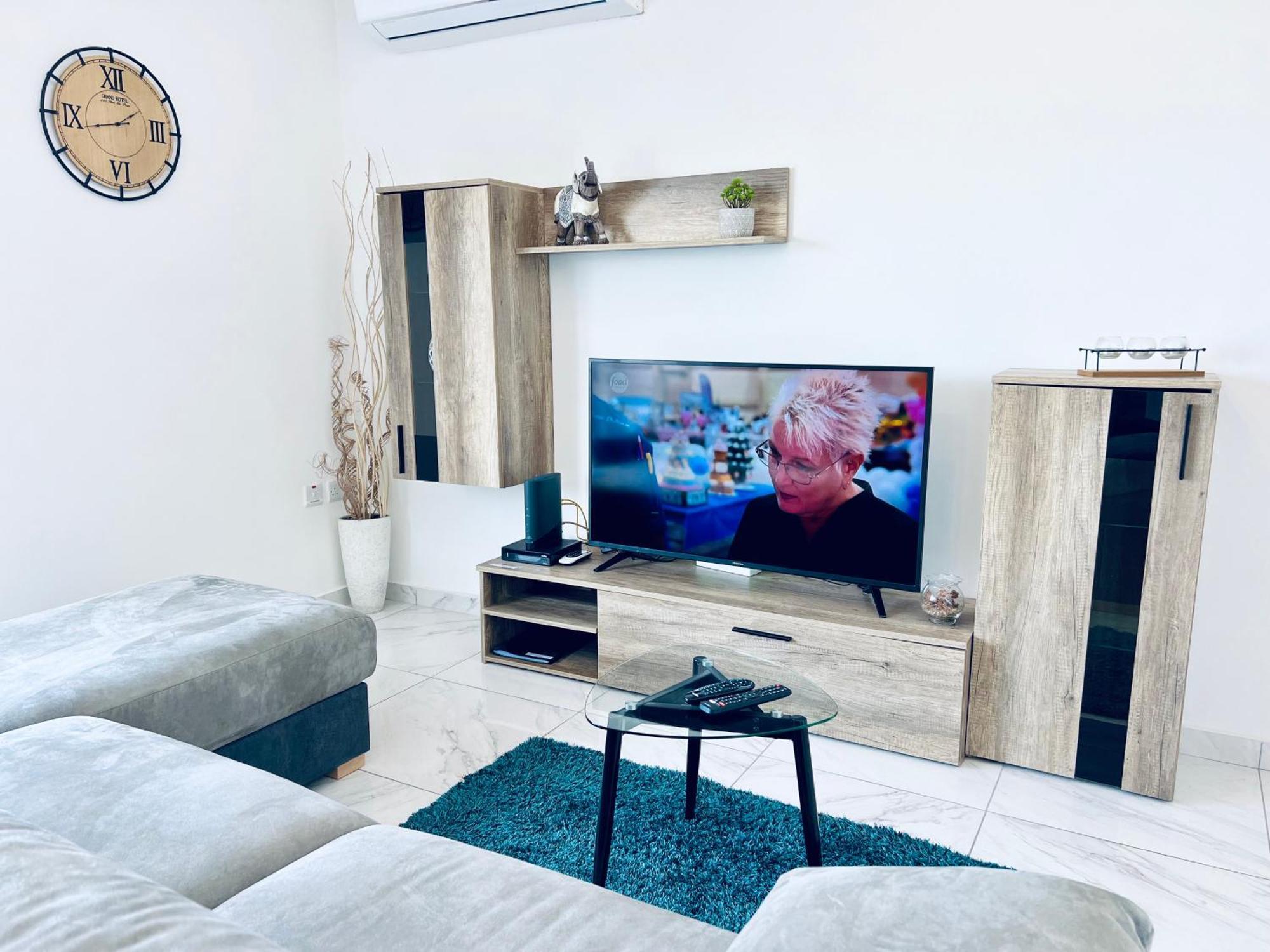 Poseidon Court Penthouse Superior Apartment St. Paul's Bay Ngoại thất bức ảnh